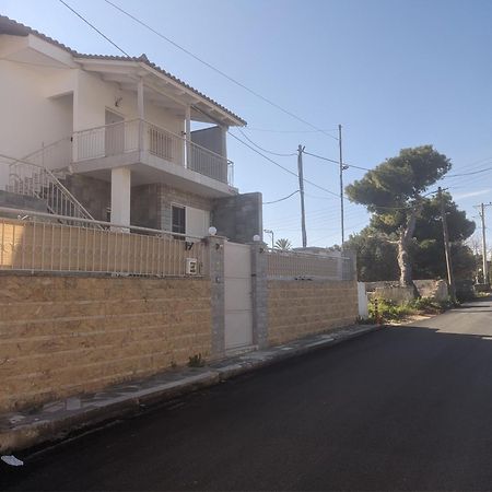 La Vita Apartments-Near Airport & Sea Artemida  Bagian luar foto