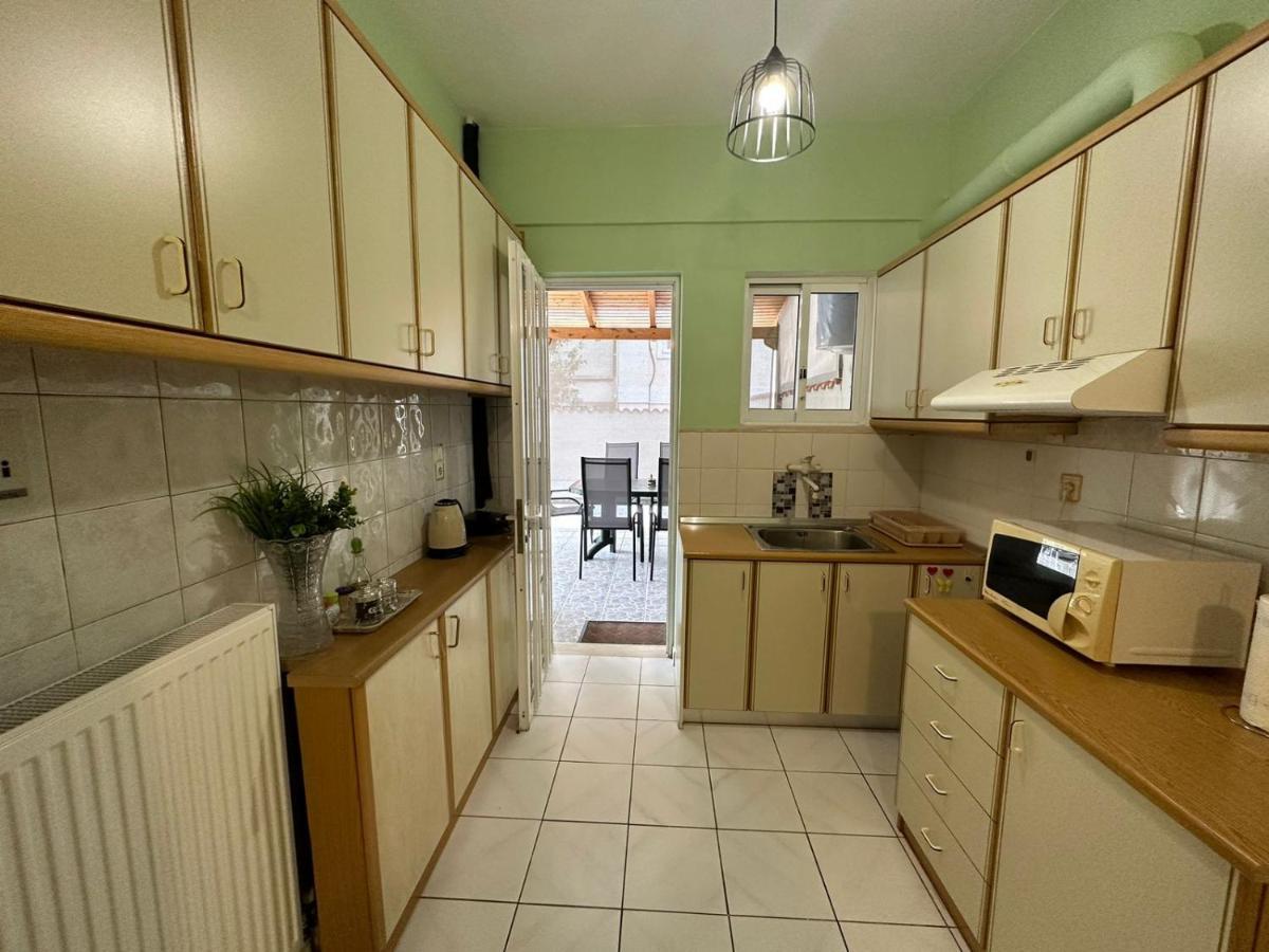 La Vita Apartments-Near Airport & Sea Artemida  Bagian luar foto