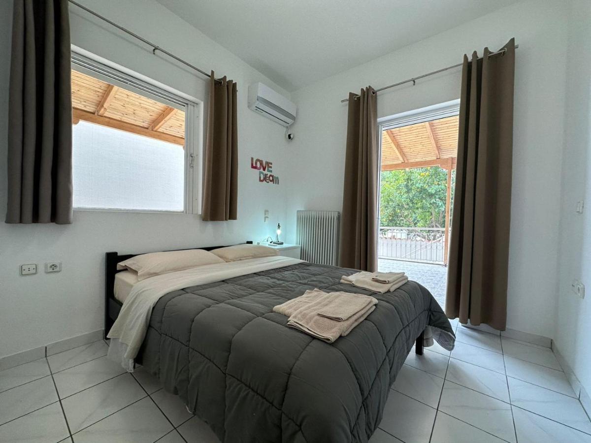 La Vita Apartments-Near Airport & Sea Artemida  Bagian luar foto