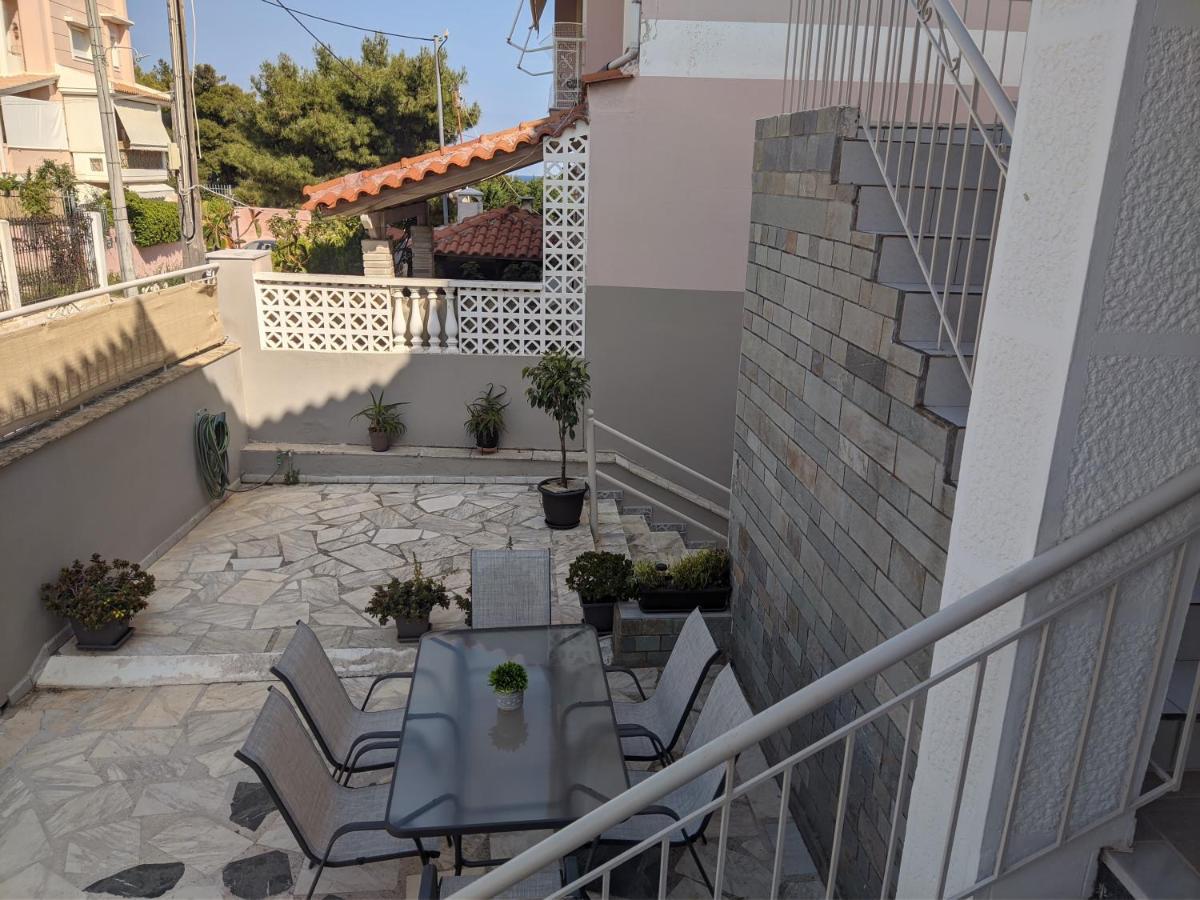 La Vita Apartments-Near Airport & Sea Artemida  Bagian luar foto