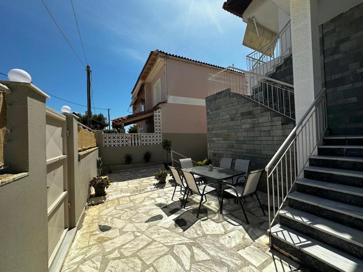 La Vita Apartments-Near Airport & Sea Artemida  Bagian luar foto
