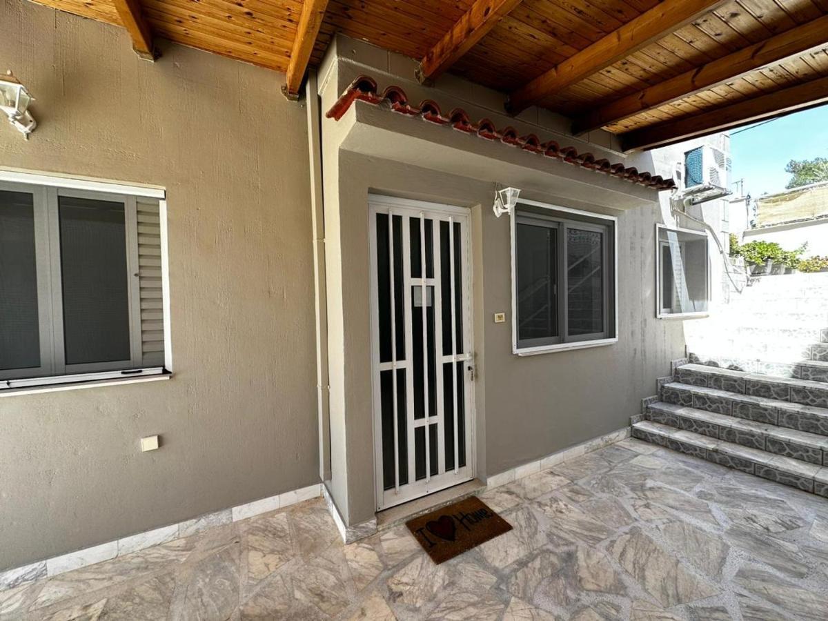 La Vita Apartments-Near Airport & Sea Artemida  Bagian luar foto